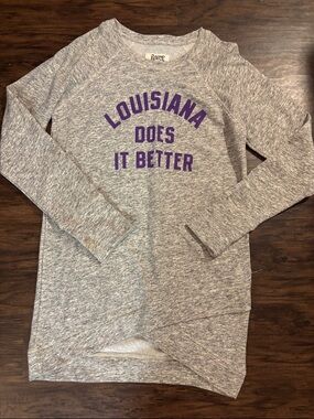 Gray Heather 'Louisiana Does It Better' Pullover with Purple Print